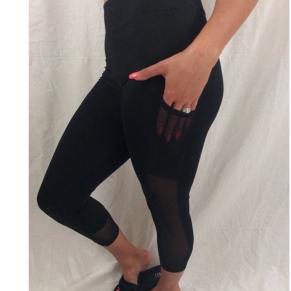 Black Leggings With Pocket